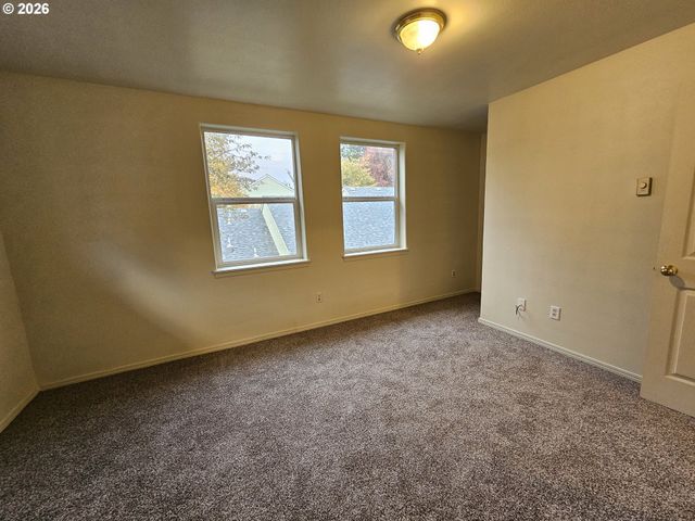 53 LAWRENCE St, Eugene, OR 97401