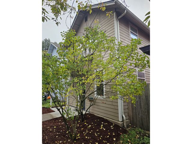 53 LAWRENCE St, Eugene, OR 97401