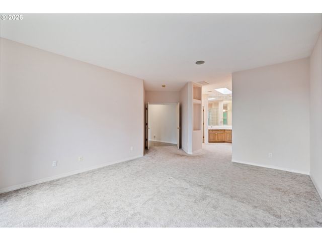 229 SUNSET Dr, Longview, WA 98632