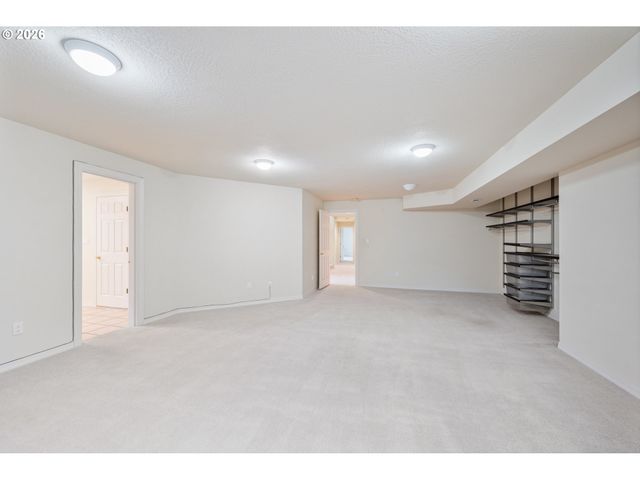 229 SUNSET Dr, Longview, WA 98632