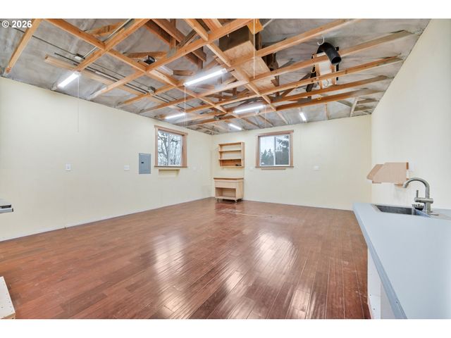 229 SUNSET Dr, Longview, WA 98632