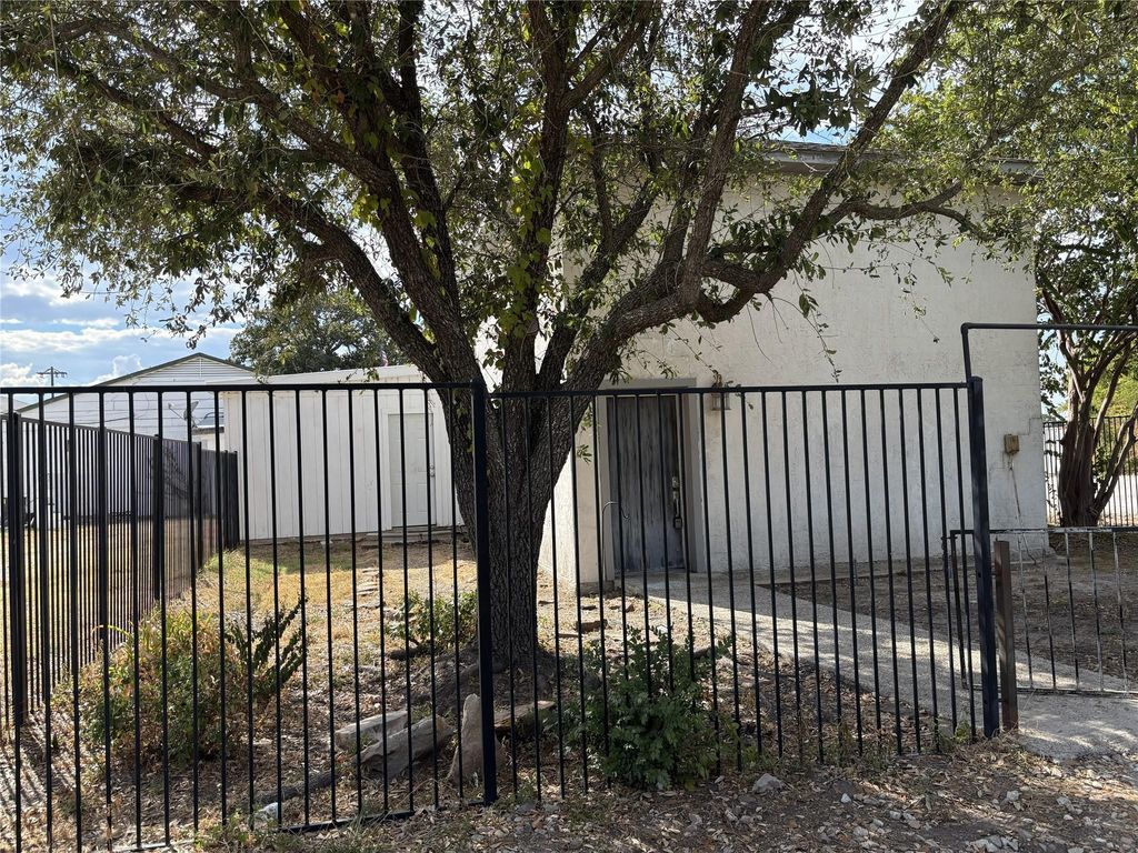 1340 E State Highway 276, West Tawakoni, TX 75474