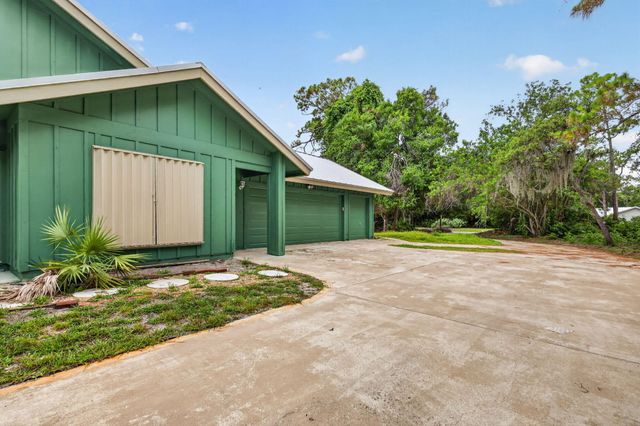 2111 SW Racquet Club Drive, Palm City, FL 34990