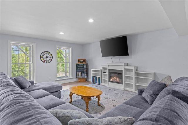 10 Hanley Road, Fairfax, VT 05454