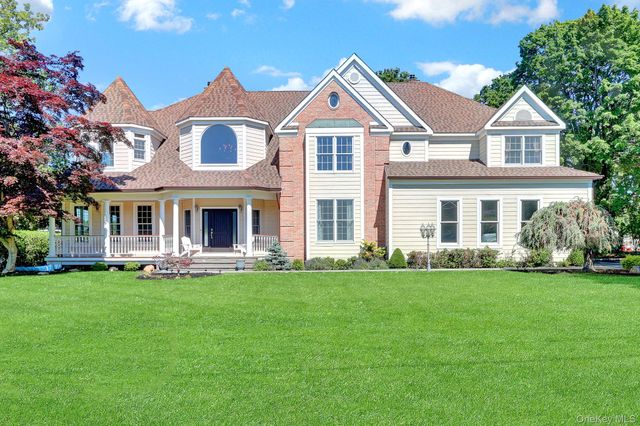 18 Cedar Lane, Setauket, NY 11733