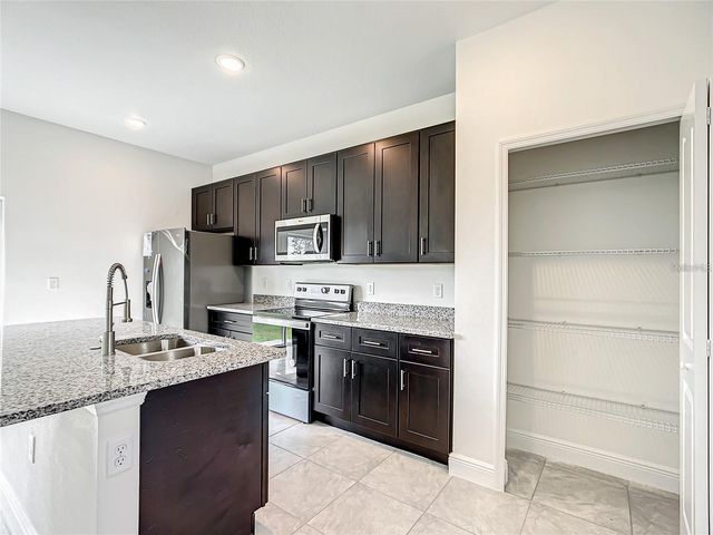 406 MARION OAKS TRAIL, Ocala, FL 34473