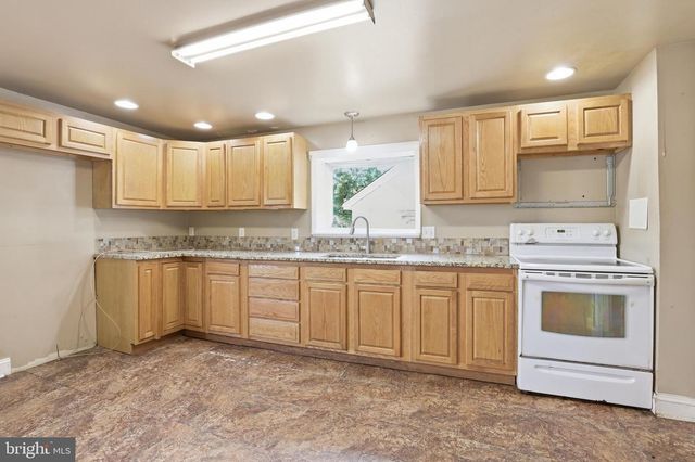 16 W DAVID ST, Frederica, DE 19946