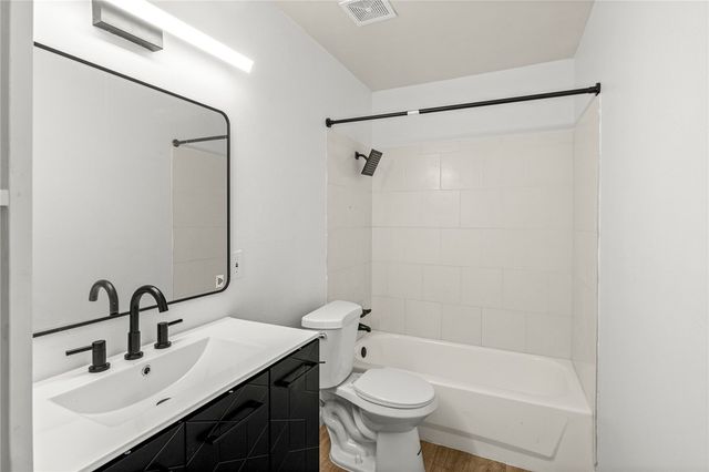 1715 W Olrich Street, Rogers, AR 72758