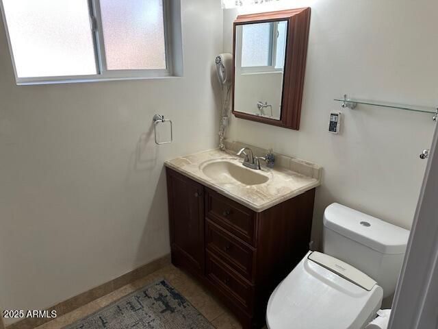 2227 W KEIM Drive, Phoenix, AZ 85015