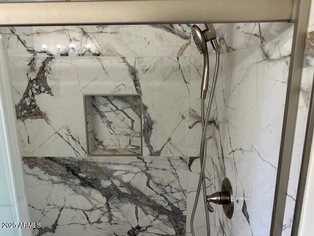 2227 W KEIM Drive, Phoenix, AZ 85015