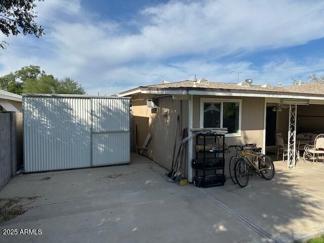 2227 W KEIM Drive, Phoenix, AZ 85015