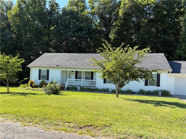 3826 Running Deer Road, Jonesville, NC 28642