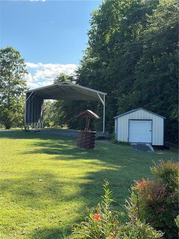 3826 Running Deer Road, Jonesville, NC 28642