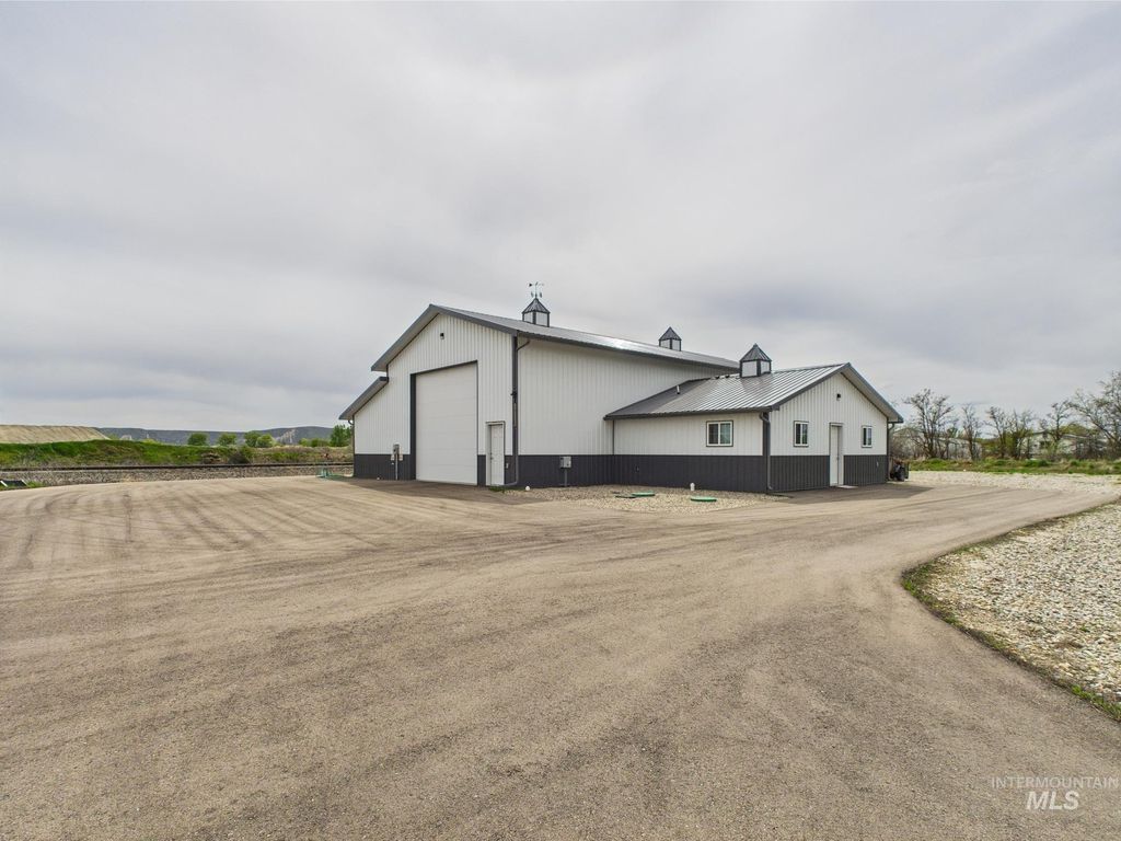 4799 Cascade Rd, Emmett, ID 83617