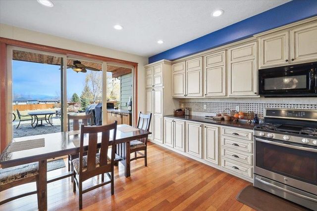 10018 N Moss Ln, Spokane, WA 99208