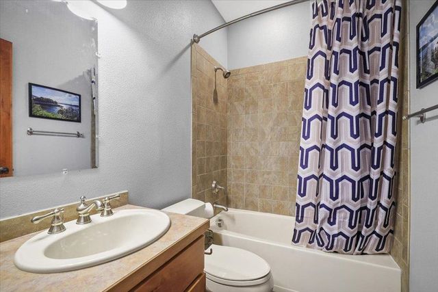 10018 N Moss Ln, Spokane, WA 99208