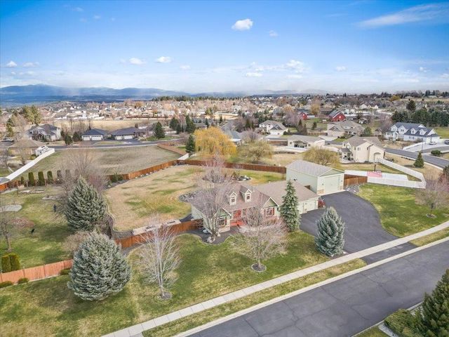 10018 N Moss Ln, Spokane, WA 99208