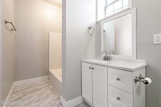 2344 W Muhammad Ali Blvd, Louisville, KY 40212