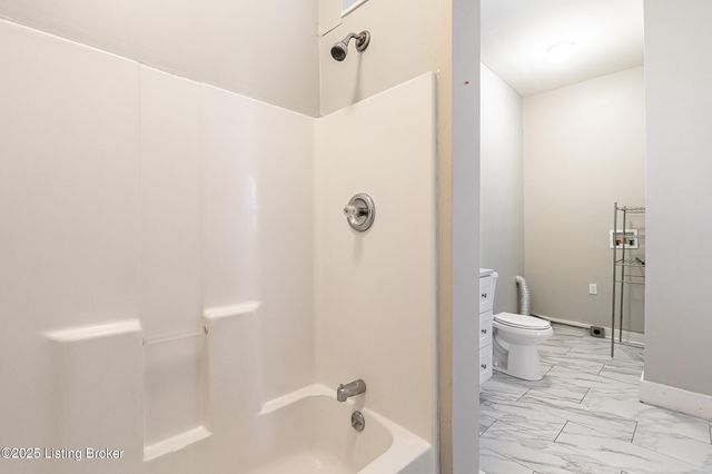 2344 W Muhammad Ali Blvd, Louisville, KY 40212