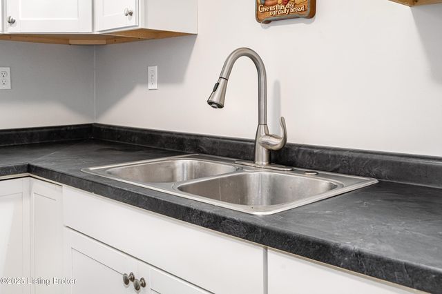 2344 W Muhammad Ali Blvd, Louisville, KY 40212