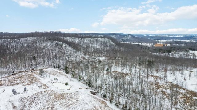 4430 Pine Grove Rd, Crab Orchard, KY 40419