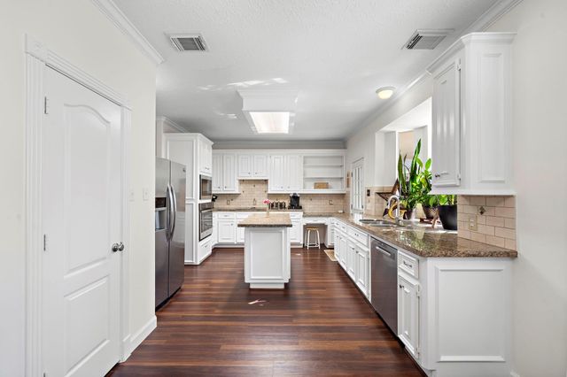 2629 De Four Trace, Seabrook, TX 77586