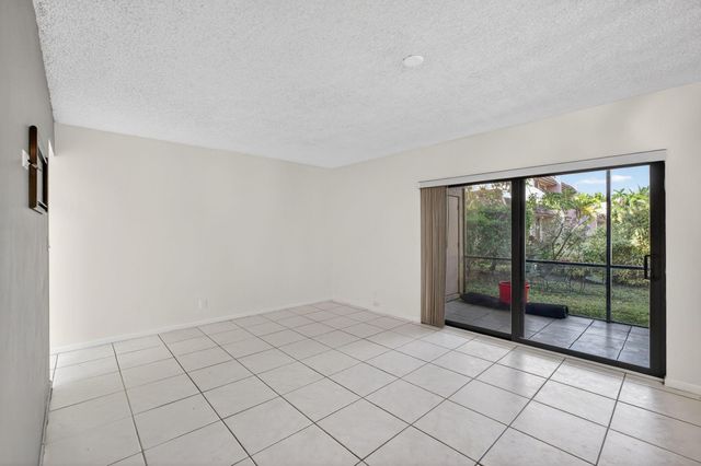 16 Toledo Ct 3-38, Davie, FL 33324