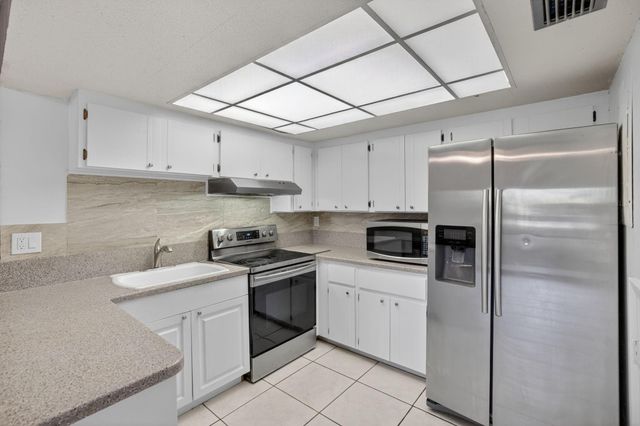 16 Toledo Ct 3-38, Davie, FL 33324