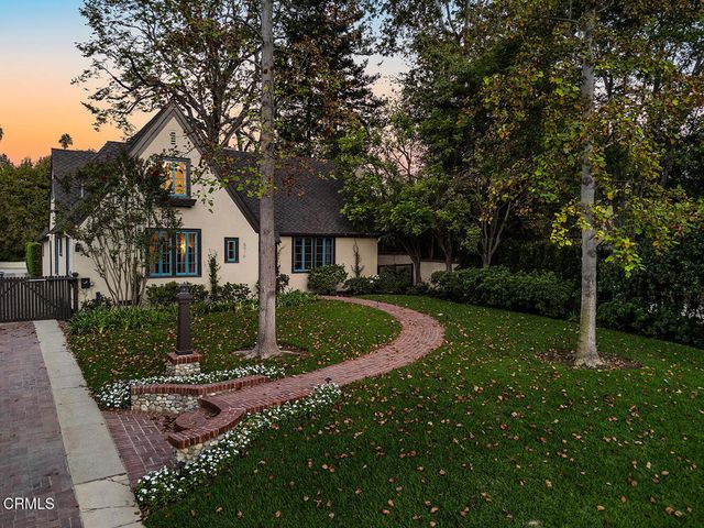 874 S Arroyo Boulevard, Pasadena, CA 91105
