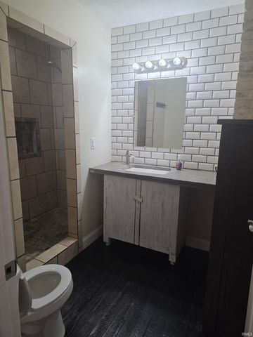 1028 R Street, Bedford, IN 47421