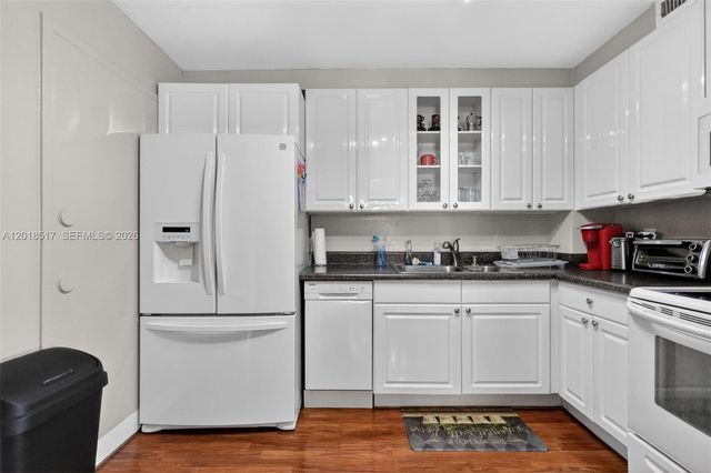 401 Golden Isles Dr 208, Hallandale Beach, FL 33009