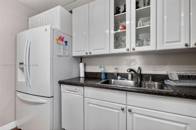 401 Golden Isles Dr 208, Hallandale Beach, FL 33009