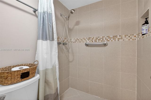 401 Golden Isles Dr 208, Hallandale Beach, FL 33009