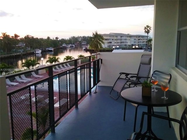 401 Golden Isles Dr 208, Hallandale Beach, FL 33009