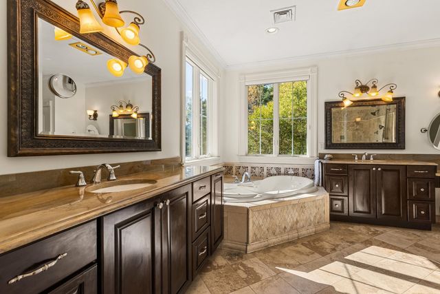 7 FANCY HILL, Madbury, NH 03823