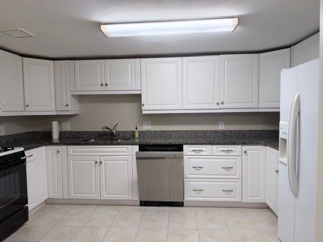 380 Place Lane 380, Woburn, MA 01801