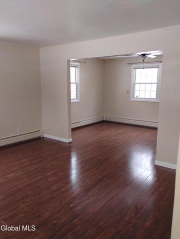 11 Sugar Plum Ridge, Clifton Park, NY 12065