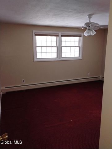 11 Sugar Plum Ridge, Clifton Park, NY 12065