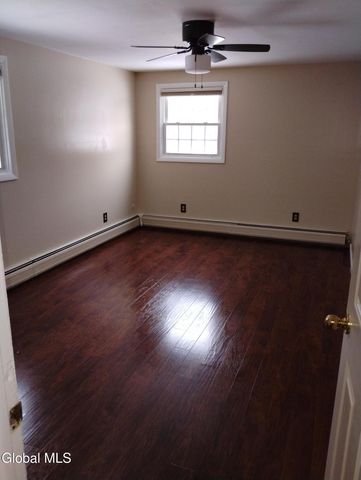 11 Sugar Plum Ridge, Clifton Park, NY 12065