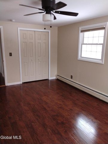 11 Sugar Plum Ridge, Clifton Park, NY 12065