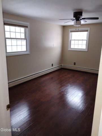 11 Sugar Plum Ridge, Clifton Park, NY 12065