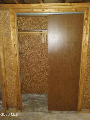 11 Sugar Plum Ridge, Clifton Park, NY 12065