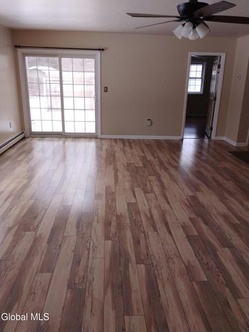 11 Sugar Plum Ridge, Clifton Park, NY 12065