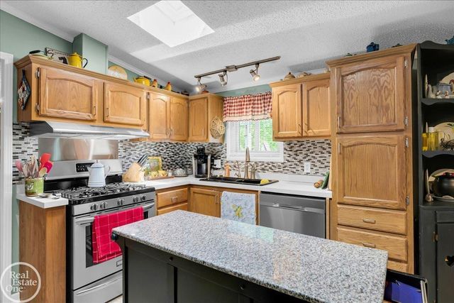 1856 S Allen Road, Saint Clair, MI 48079
