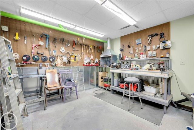 1856 S Allen Road, Saint Clair, MI 48079