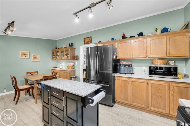 1856 S Allen Road, Saint Clair, MI 48079