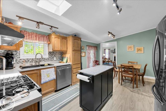 1856 S Allen Road, Saint Clair, MI 48079