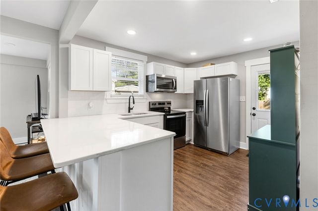 911 Hill Top Dr, Richmond, VA 23225