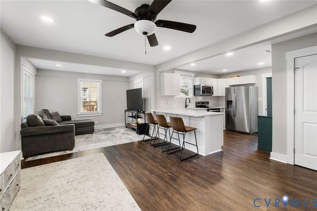 911 Hill Top Dr, Richmond, VA 23225