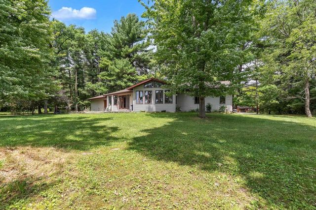 1141 Czech Pass, Friendship, WI 53934